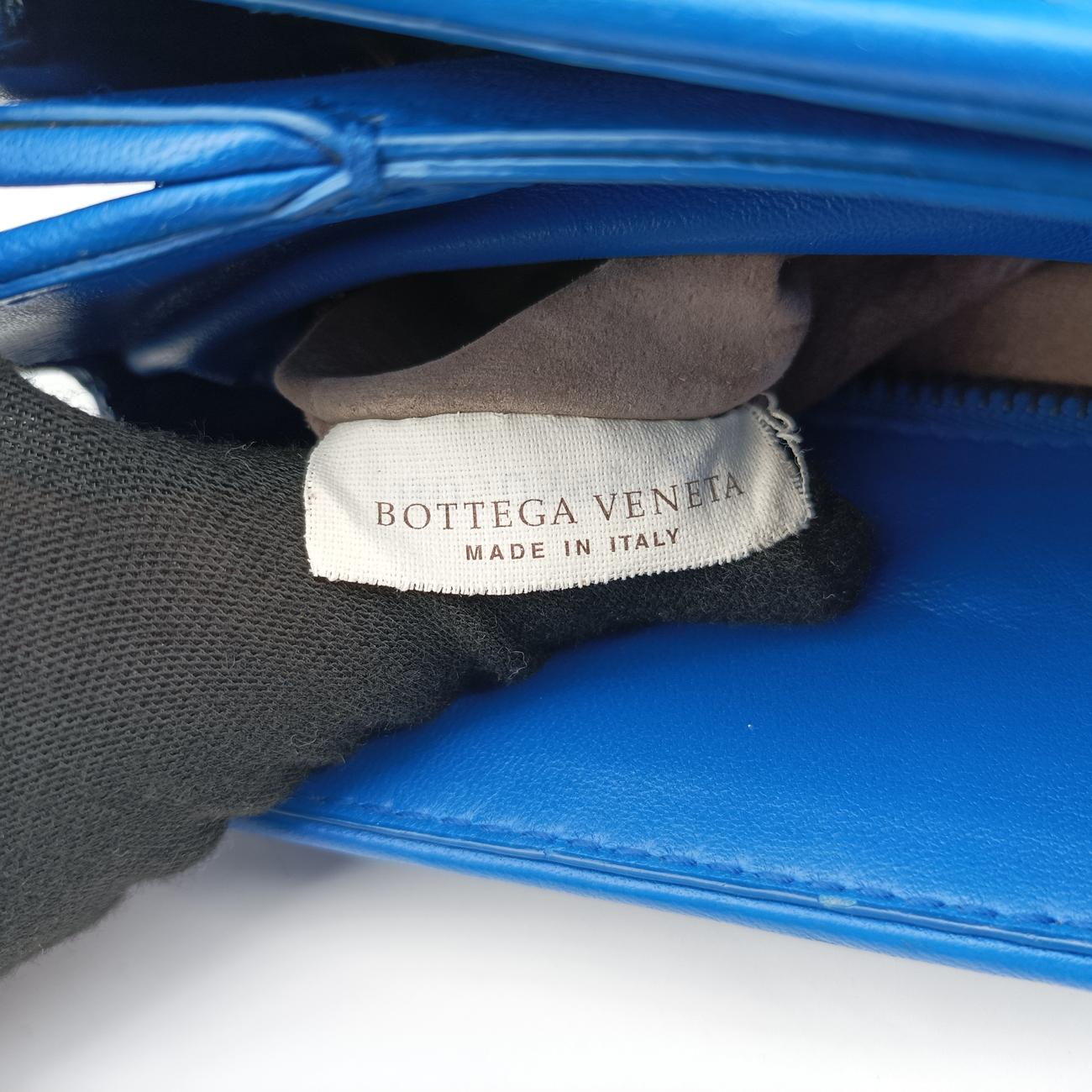 Intrecciato Blue lambskin B05059512Cイントレチャート ブルー ラムスキン B05059512C