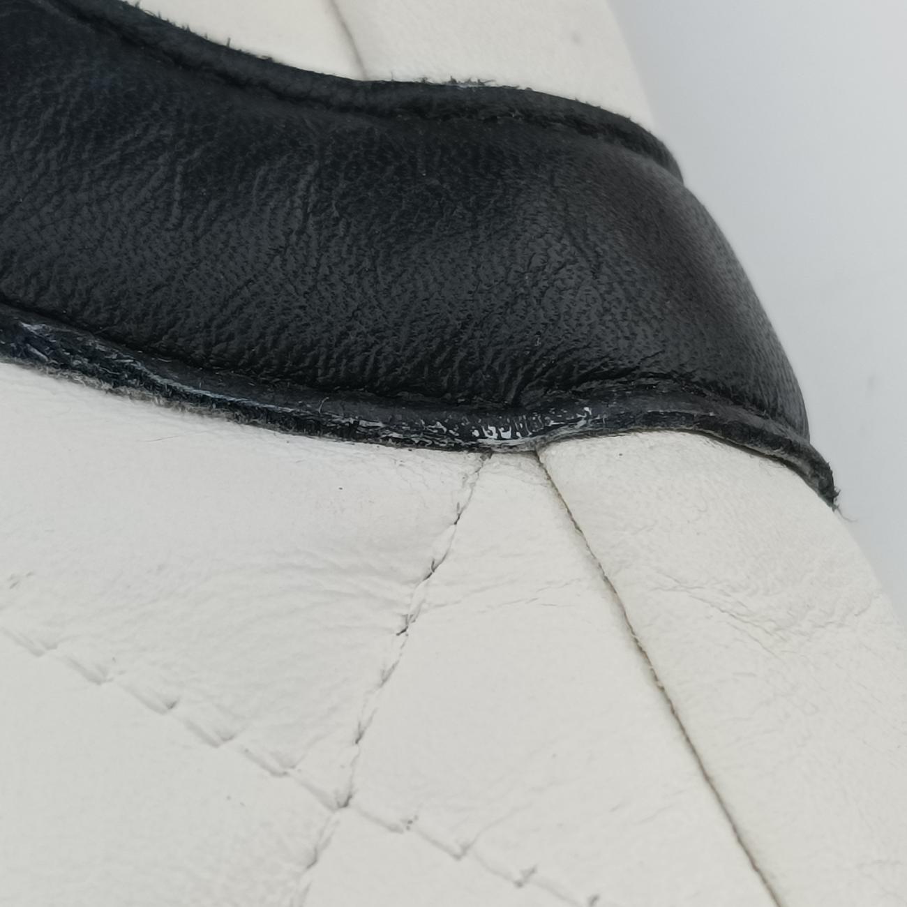 Cambon Line Black×white lambskin A25178 9499352カンボン ライン ブラック×ホワイト ラムスキン A25178 9499352