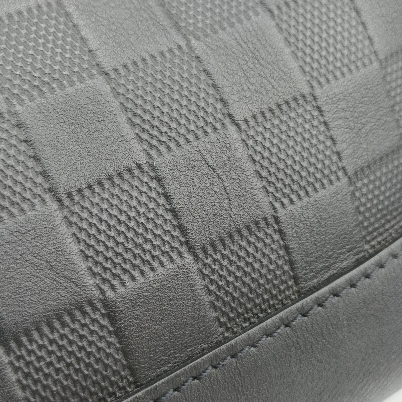 Discovery Messenger MM Onyx Damier Infini Leather N42417 CA4178ディスカバリー メッセンジャーMM オニキス ダミエ アンフィニレザー N42417 CA4178