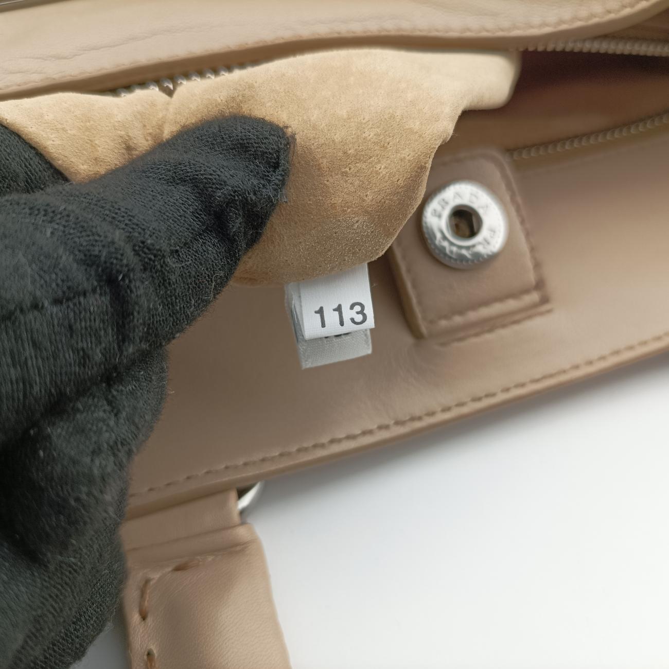 Triangle logo Beige Leather 113 12三角ロゴ ベージュ レザー 113 12