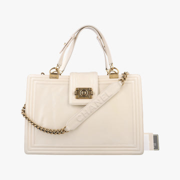 BOY CHANEL White Leather A66713 15331100ボーイシャネル ホワイト レザー A66713 15331100