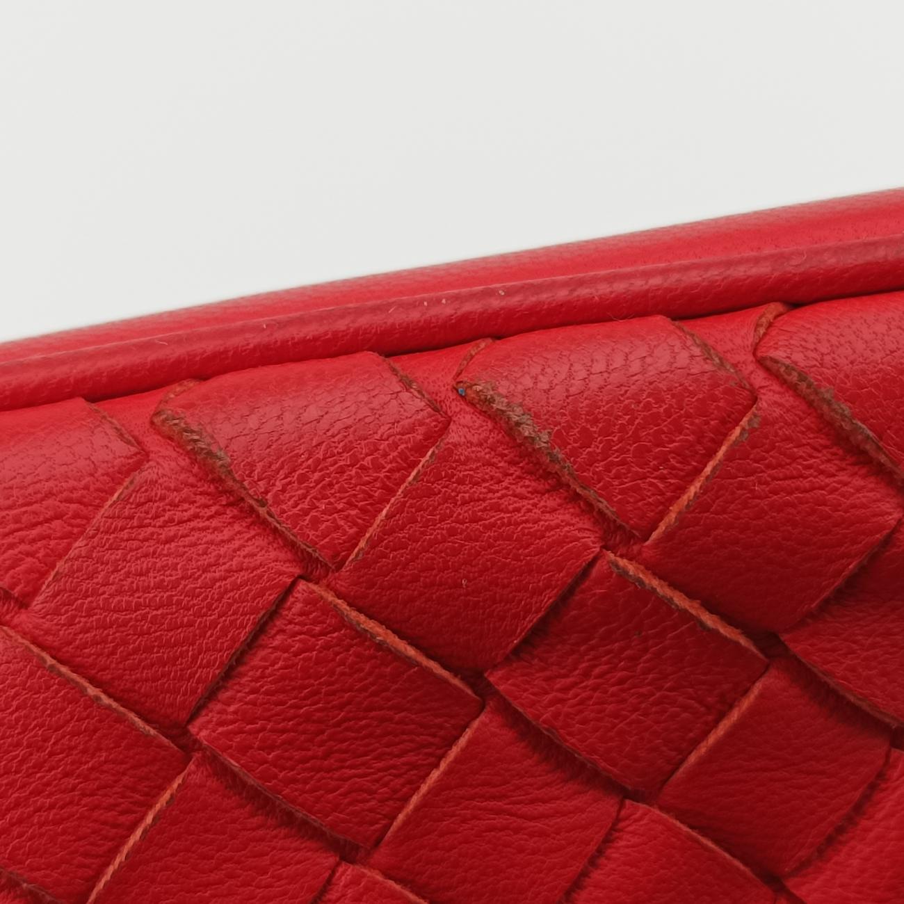 Intrecciato Drawstring Bucket Red lambskin B05592107Gイントレチャート ドローストリング バケット レッド ラムスキン B05592107G