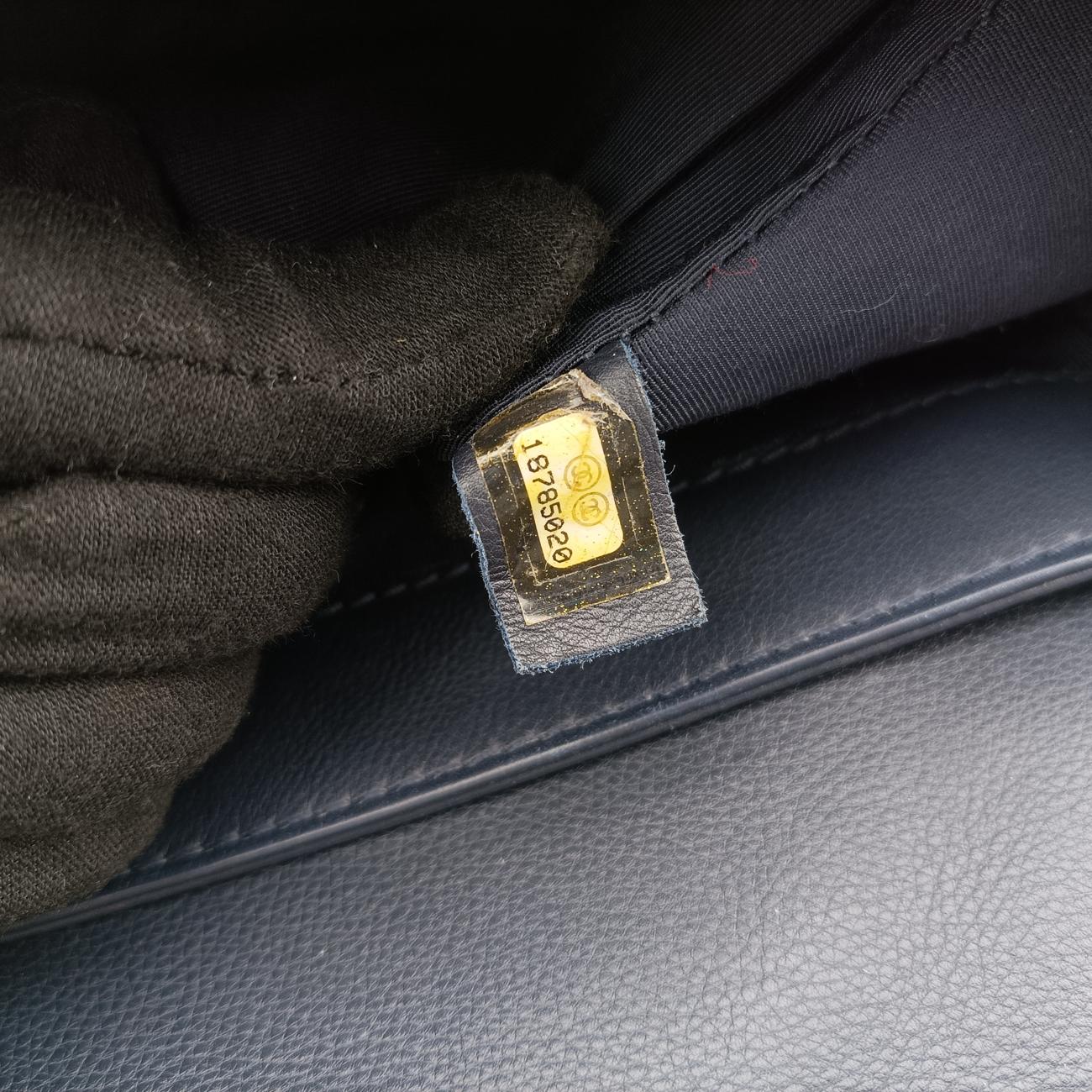 BOY CHANEL Navy Leather A67948 18785020ボーイシャネル ネイビー レザー A67948 18785020