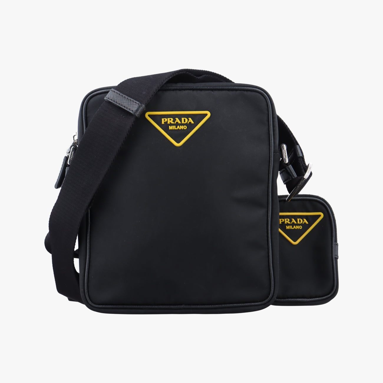 Triangle Logo Black nylon 2VH112 253トライアングルロゴ ブラック ナイロン 2VH112 253