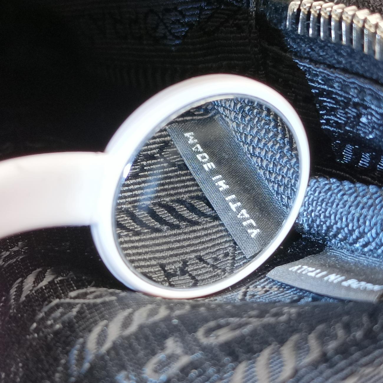 Triangle Logo Black nylon 2VH112 253トライアングルロゴ ブラック ナイロン 2VH112 253