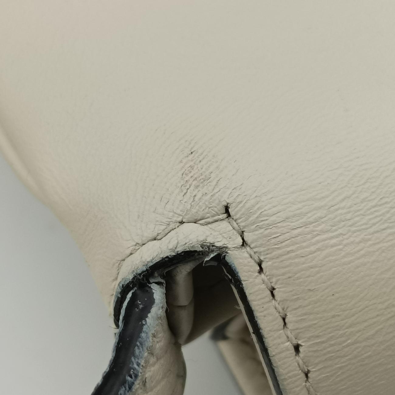 Arli White Leather 550129 C029750444アリー ホワイト レザー 550129 C029750444