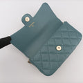 Matelassé Flap Phone Case Blue lambskin AP2096 31980468マトラッセ フラップ フォン ケース ブルー ラムスキン AP2096 31980468