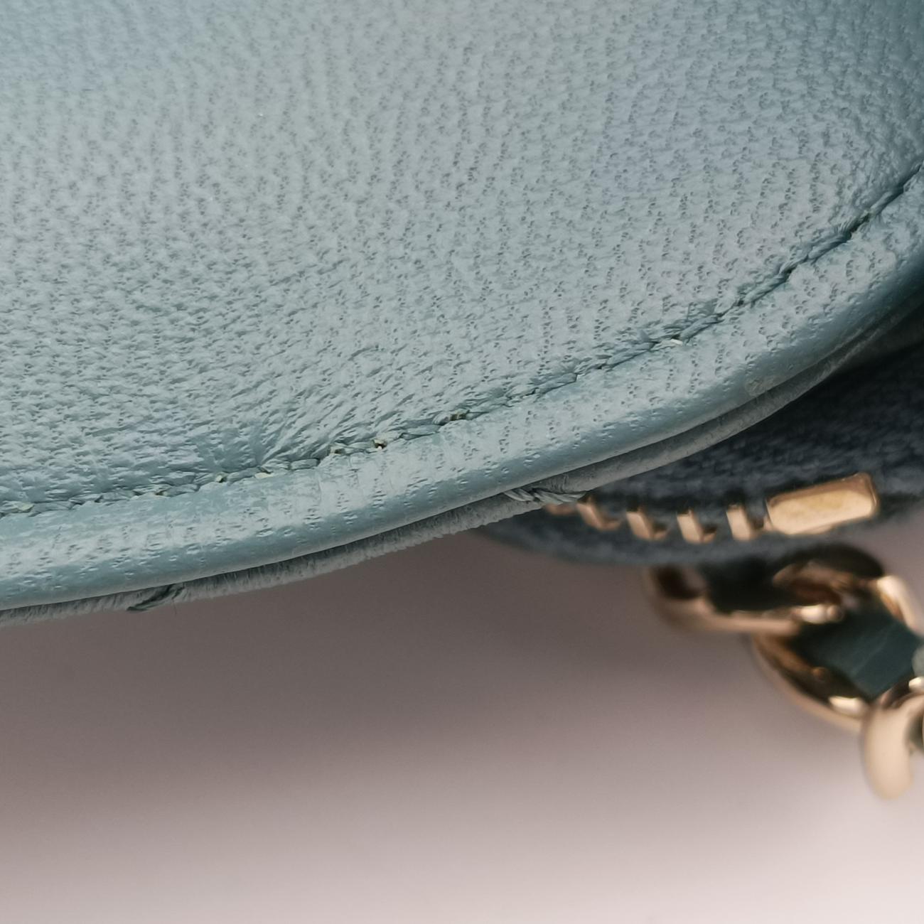 Matelassé Flap Phone Case Blue lambskin AP2096 31980468マトラッセ フラップ フォン ケース ブルー ラムスキン AP2096 31980468