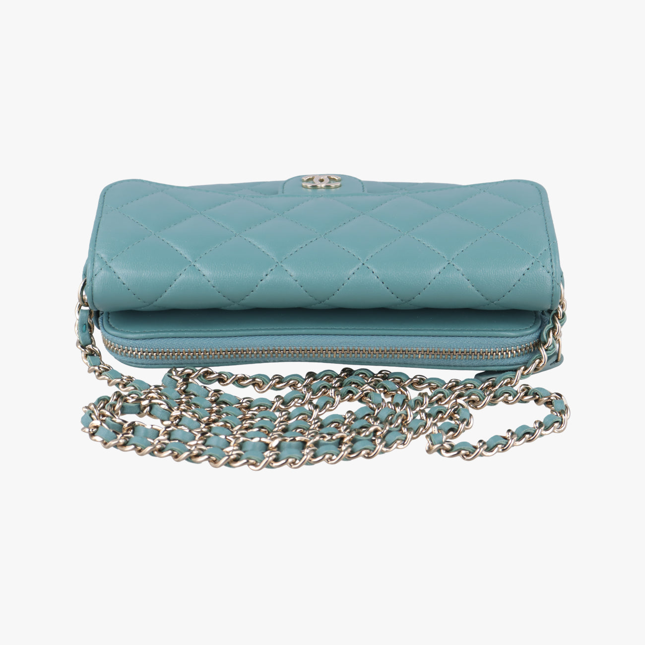 Matelassé Flap Phone Case Blue lambskin AP2096 31980468マトラッセ フラップ フォン ケース ブルー ラムスキン AP2096 31980468