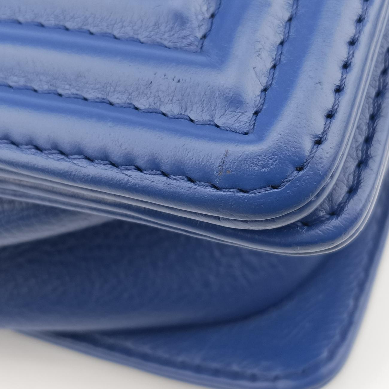 BOY CHANEL Blue leather A67087 17882920ボーイシャネル ブルー レザー A67087 17882920