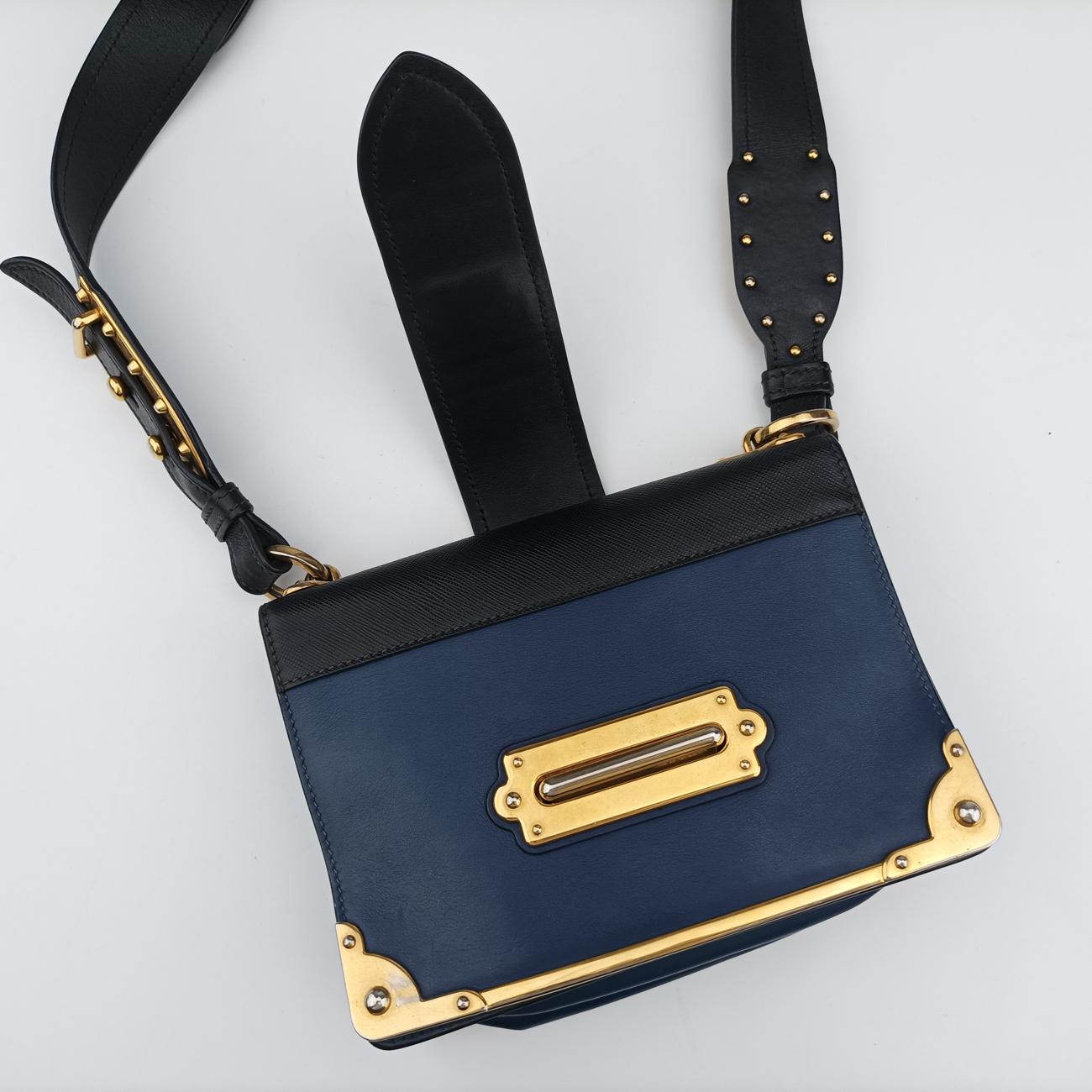 Cahier Blue×Black Leather 1BD045 25カイエ ブルー×ブラック レザー 1BD045 25