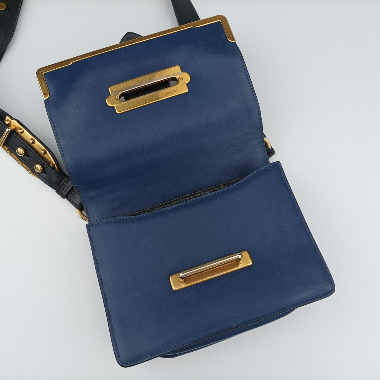 Cahier Blue×Black Leather 1BD045 25カイエ ブルー×ブラック レザー 1BD045 25