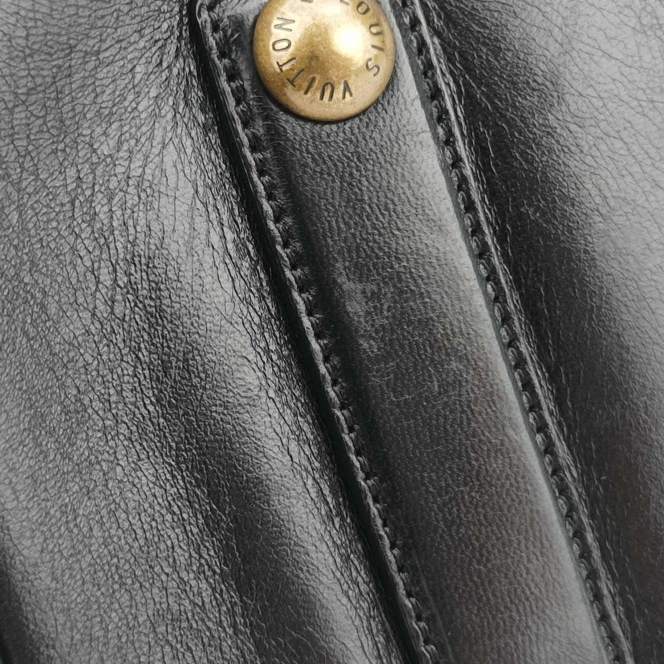 2007 Cruise Collection Rivet Noir Leather M95346 RC10262007年クルーズ コレクション リベット ノワール レザー M95346 RC1026