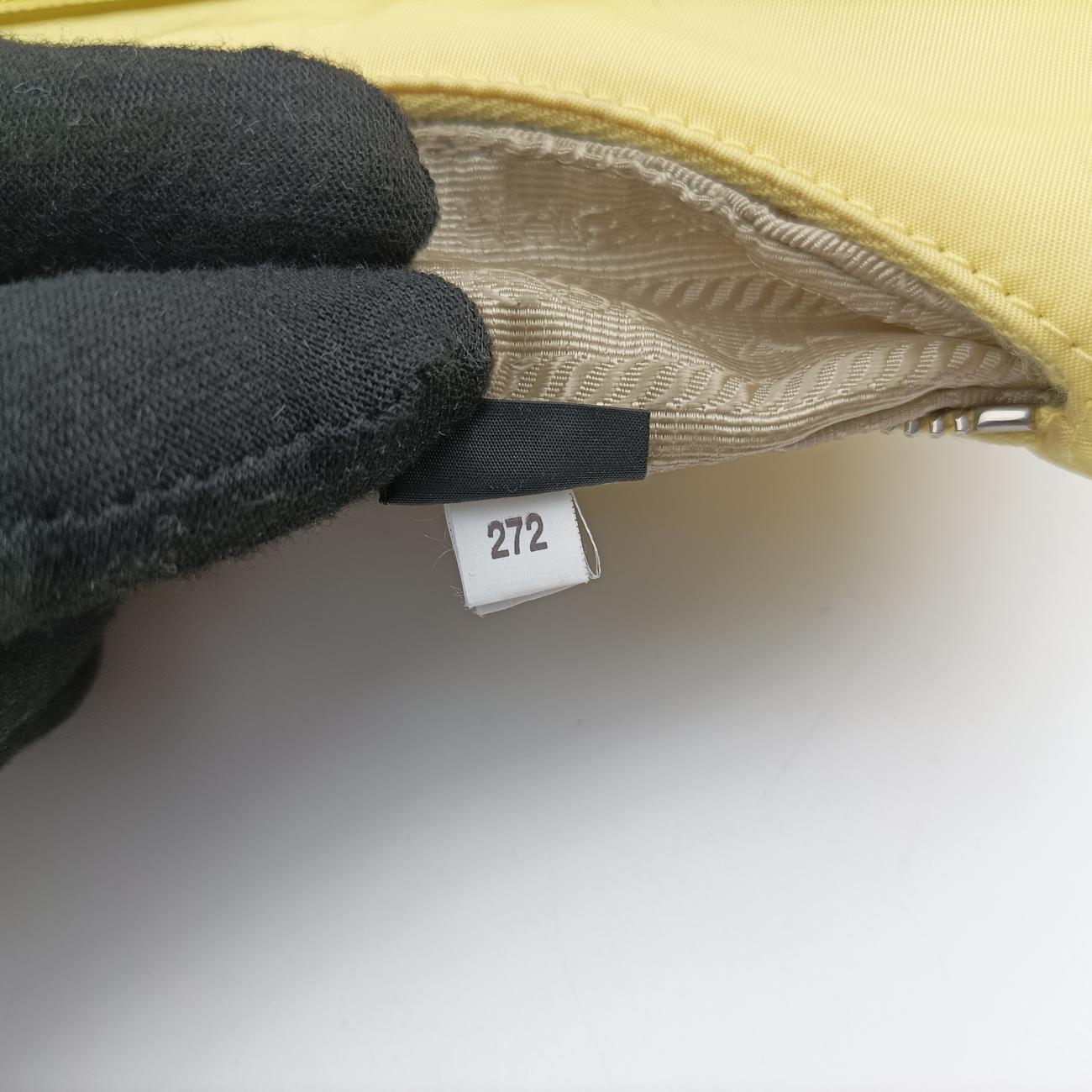 Re-Edition 2005 Re-Nylon Yellow nylon 1BH204 272 Pリエディション 2005 リナイロン イエロー ナイロン 1BH204 272 P