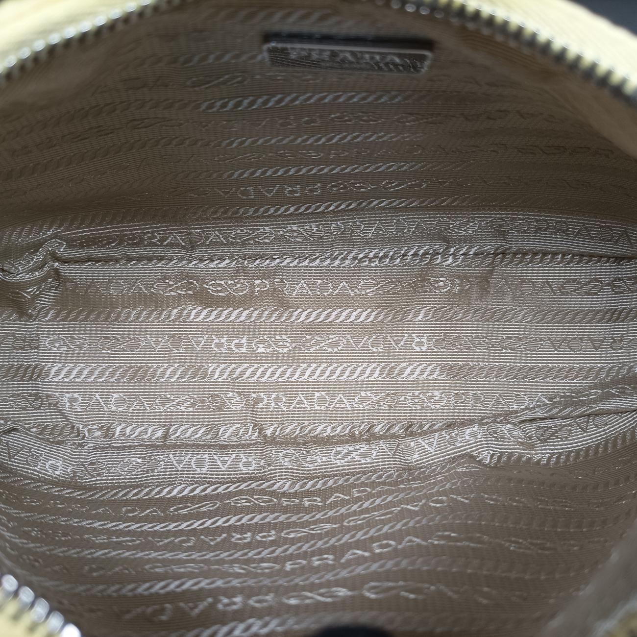 Re-Edition 2005 Re-Nylon Yellow nylon 1BH204 272 Pリエディション 2005 リナイロン イエロー ナイロン 1BH204 272 P