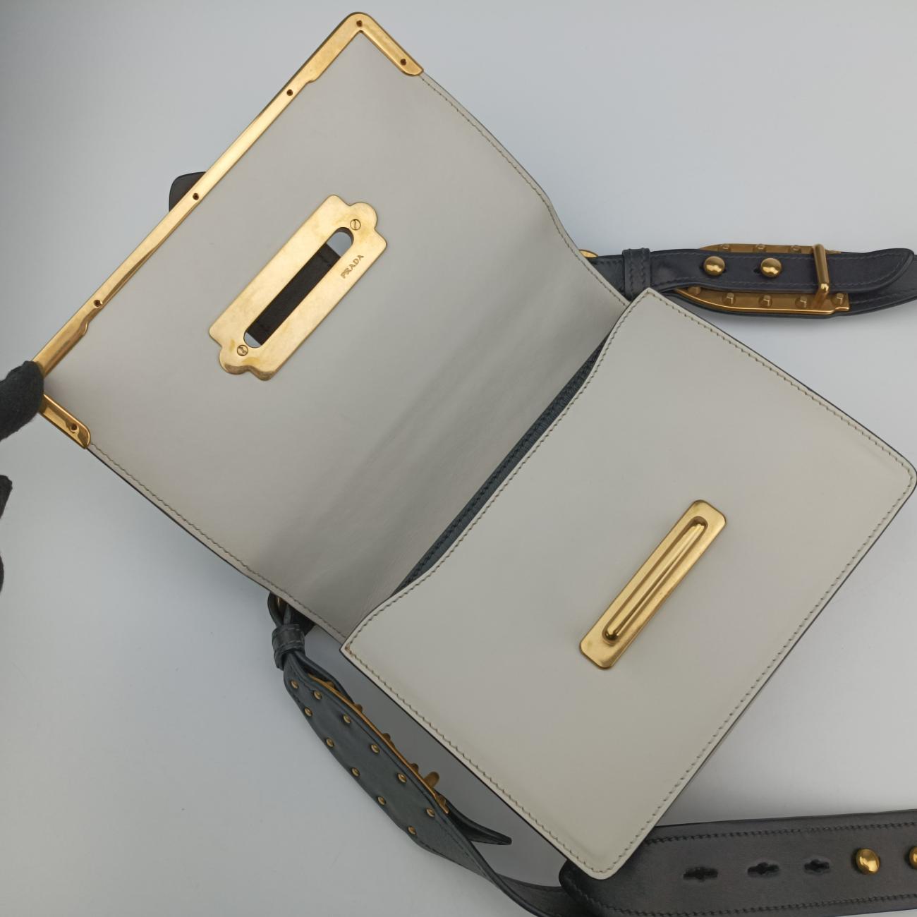 Cahier Black×white Leather×SAFFIANO Leather 1BD045 25カイエ ブラック×ホワイト レザー×サフィアーノレザー 1BD045 25