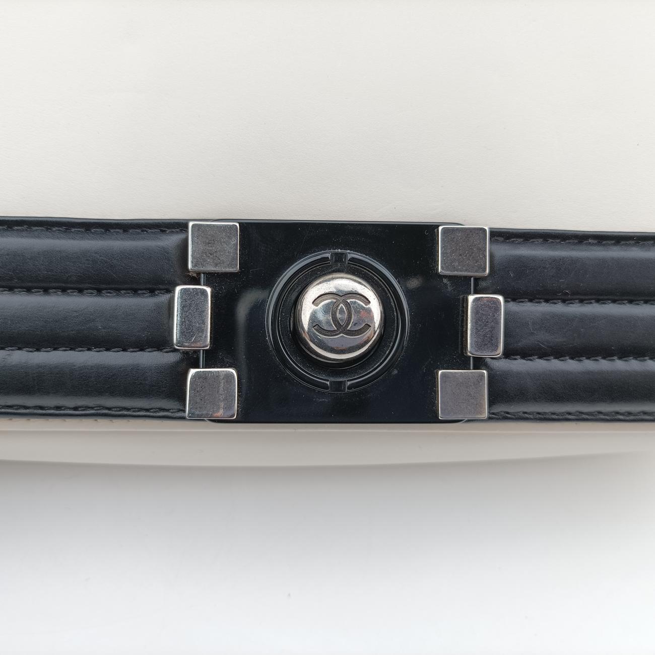 BOY CHANEL Black×white Leather A66713 15643111ボーイシャネル ブラック×ホワイト レザー A66713 15643111