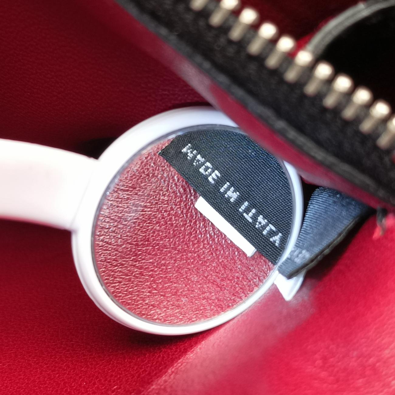 Sound Crystal Studded Crossbody Black Patent 110サウンド クリスタル スタッズ クロスボディ ブラック パテント 110