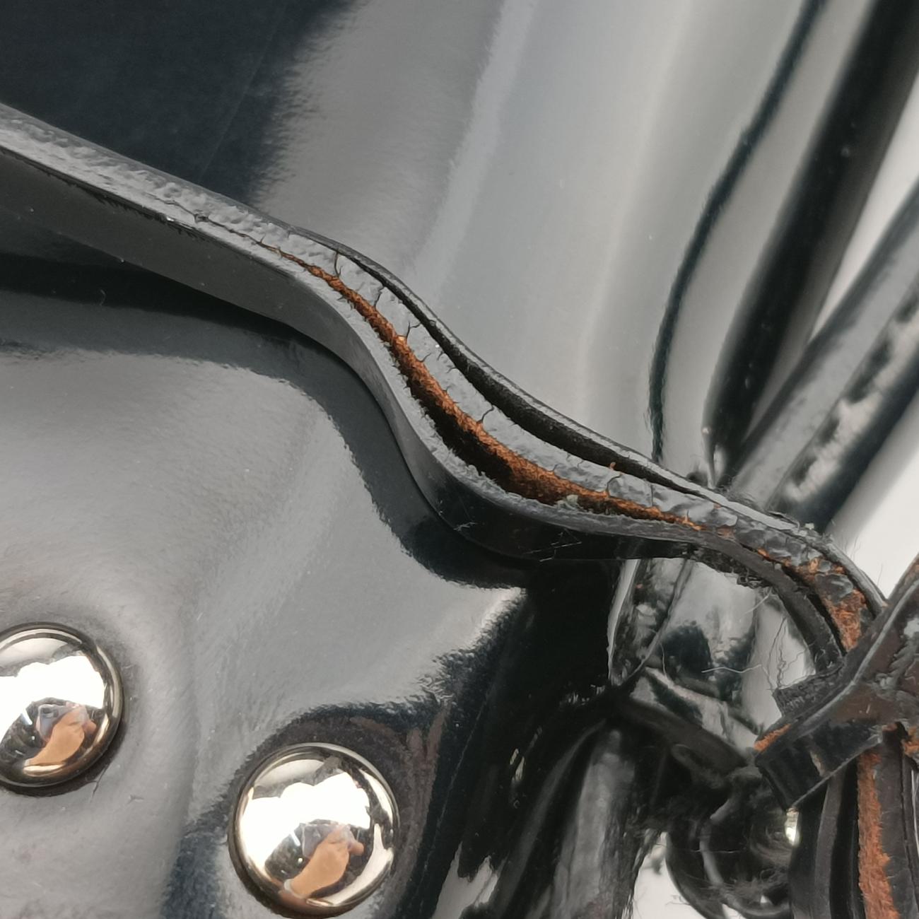 Sound Crystal Studded Crossbody Black Patent 110サウンド クリスタル スタッズ クロスボディ ブラック パテント 110