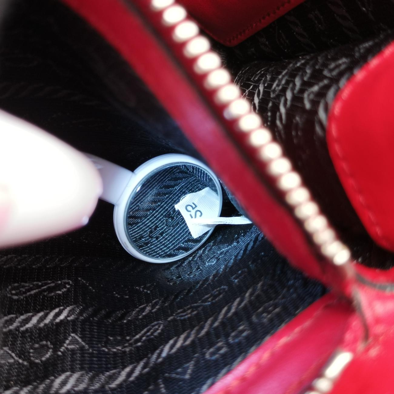 Comic Print Black x Red x Multicolor leather 1BD121 25コミック プリント ブラック×レッド×マルチカラー レザー 1BD121 25