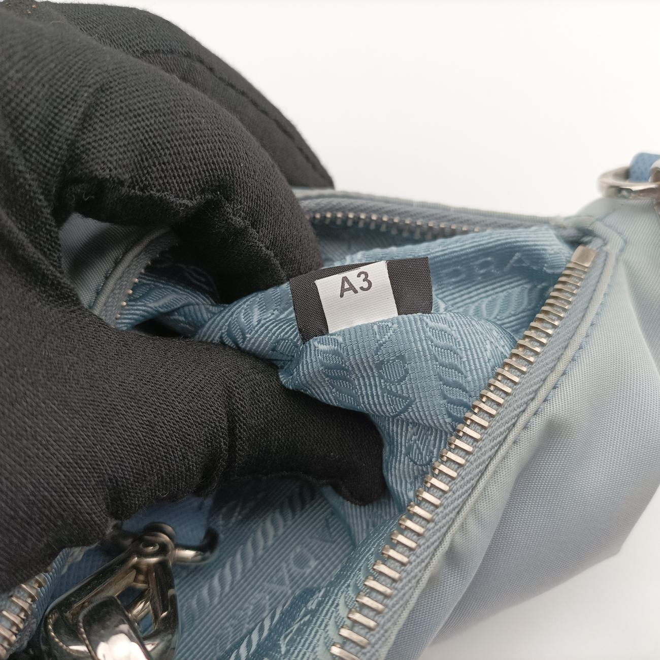 Re-Edition 2005 Re-Nylon Blue nylon 1BH204 31/A3リエディション 2005 リナイロン ブルー ナイロン 1BH204 31/A3