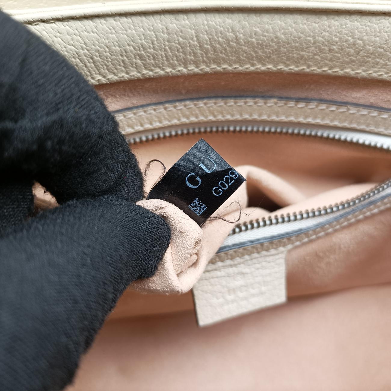 Queen Margaret White x Beige x Red x Green PVC coated canvas×Leather 476541 G029700866クイーン マーガレット ホワイト×ベージュ×レッド×グリーン PVCコーティングキャンバス×レザー 476541 G029700866