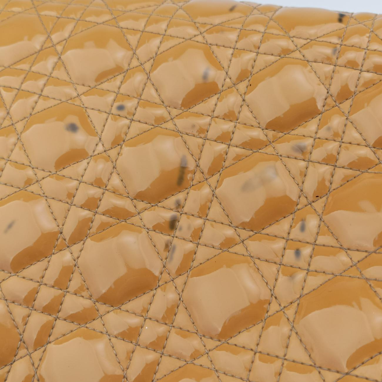 Lady Dior Beige Patent 16-BO-0191 Bレディディオール ラージ ベージュ パテント 16-BO-0191 B