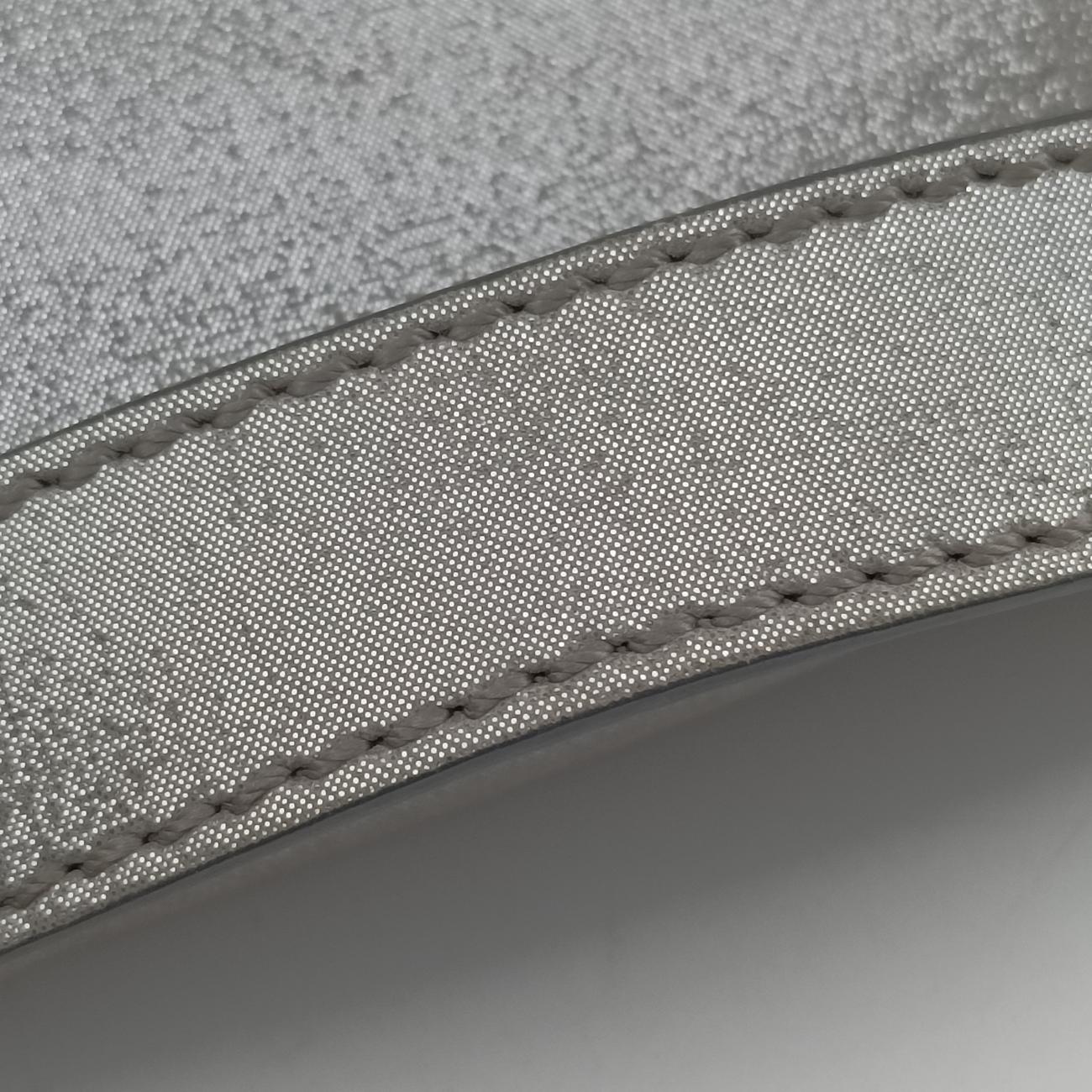 BAGUETTE Grey Leather 8BR600 8BR600-DJM-129-2308マンマバケット グレー レザー 8BR600 8BR600-DJM-129-2308