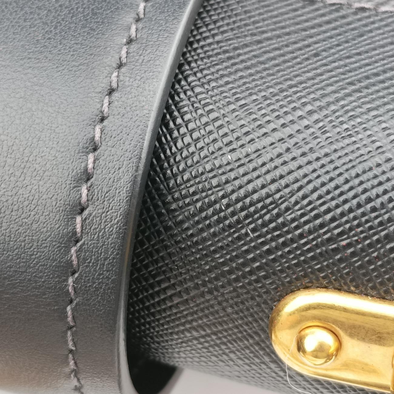 Pionnière Red×black leather 1BH056 25ピオニエール レッド×ブラック レザー 1BH056 25