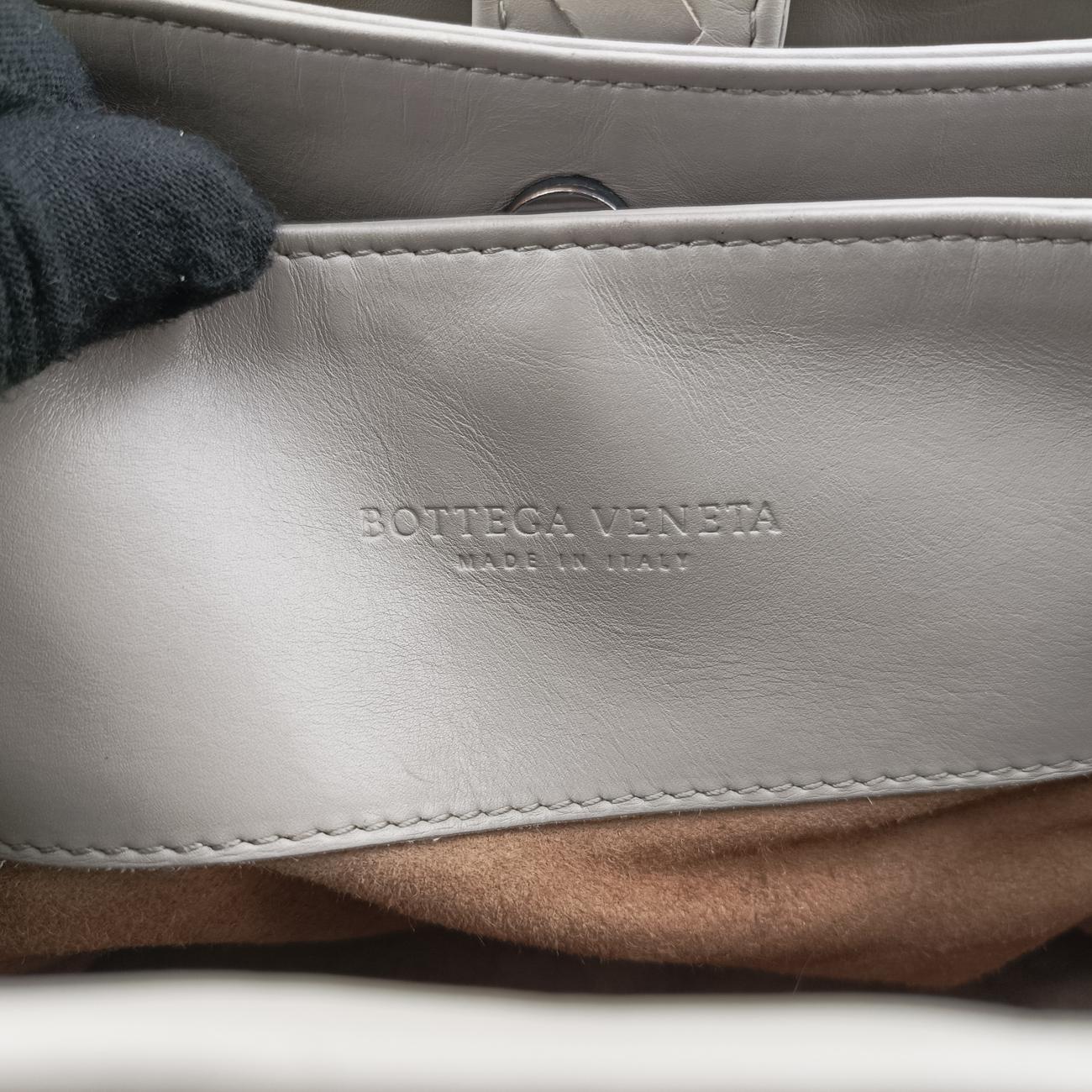 Roma Intrecciato Grey lambskin B07264524Kローマ イントレチャート グレー ラムスキン B07264524K