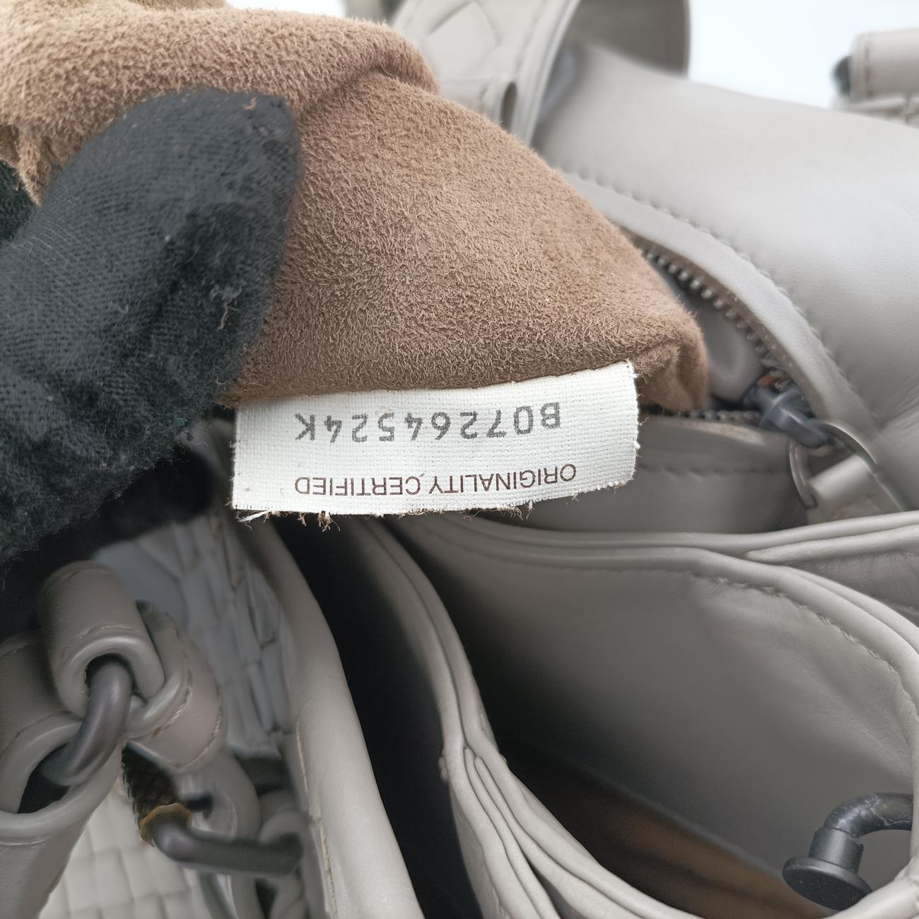 Roma Intrecciato Grey lambskin B07264524Kローマ イントレチャート グレー ラムスキン B07264524K