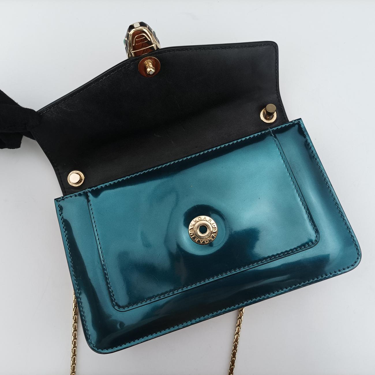 SERPENTI FOREVER Blue Patent AC.F16.281210セルペンティ フォーエバー ブルー パテント AC.F16.281210