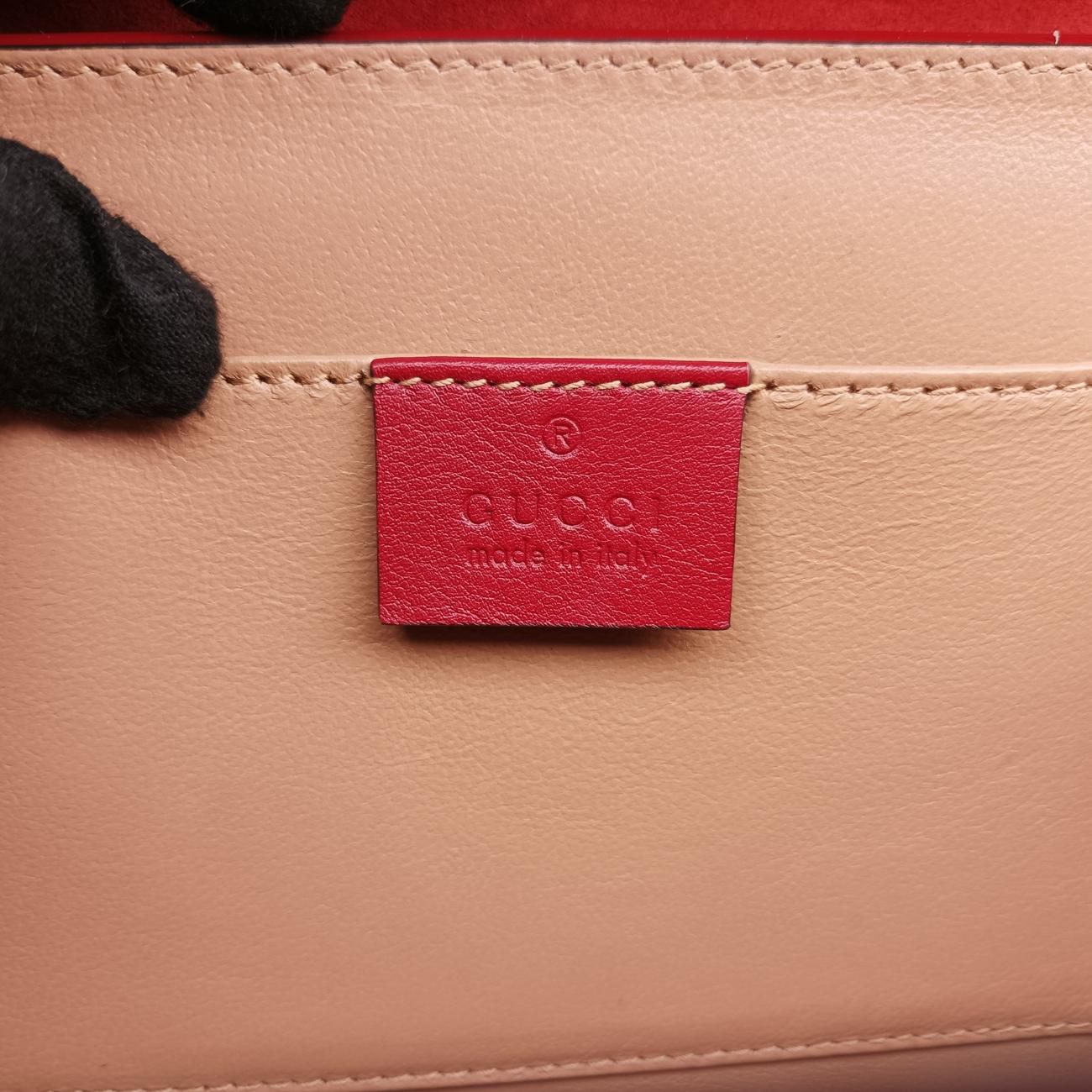 Sylvie Red Patent 589479 F030331694シルヴィ レッド パテント 589479 F030331694