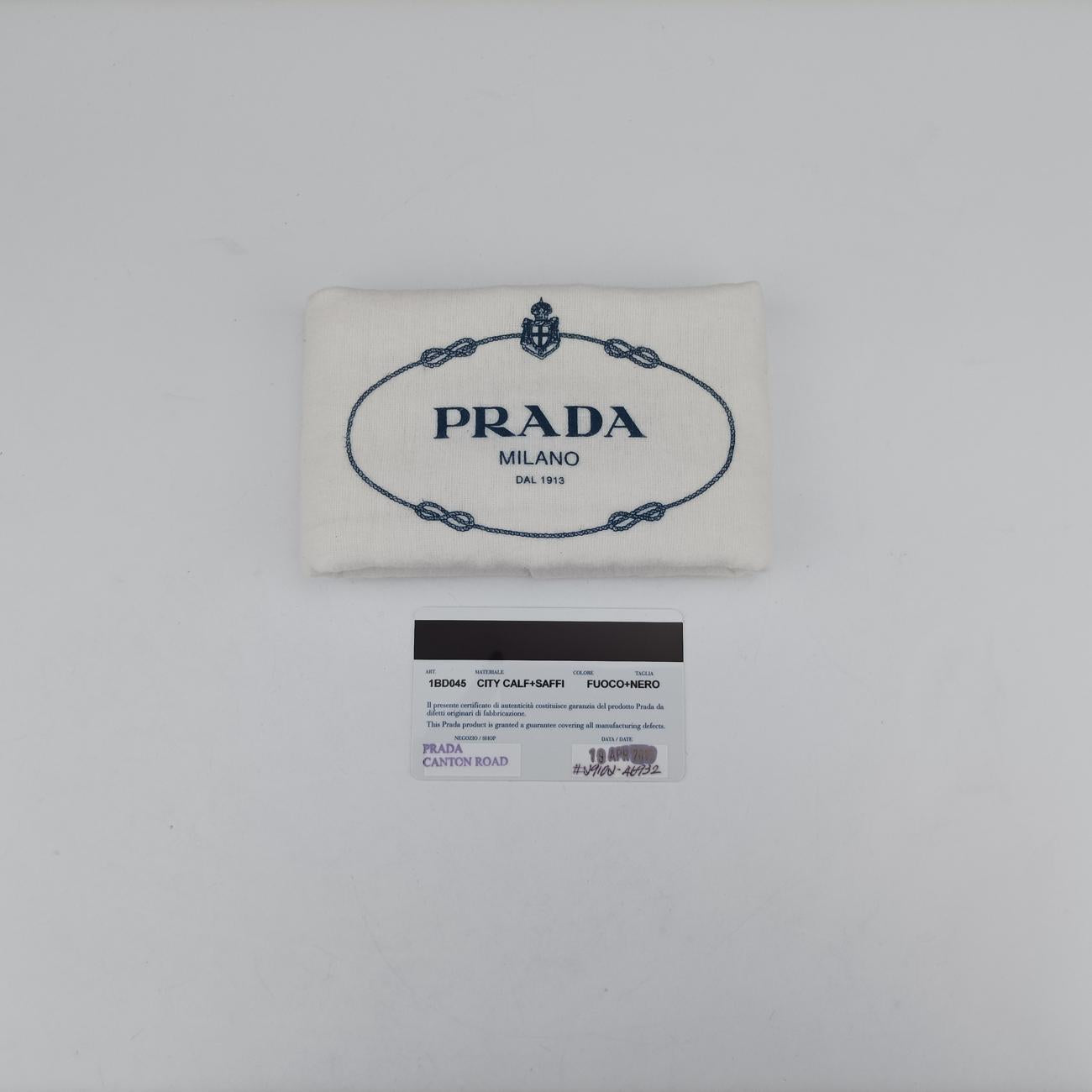 Cahier Red×black Leather 1BD045 25カイエ レッド×ブラック レザー 1BD045 25