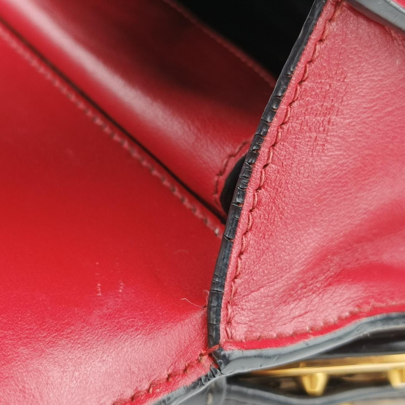 Cahier Red x Black Leather 1BD045 25 Pカイエ レッド×ブラック レザー×サフィアーノレザー 1BD045 25 P