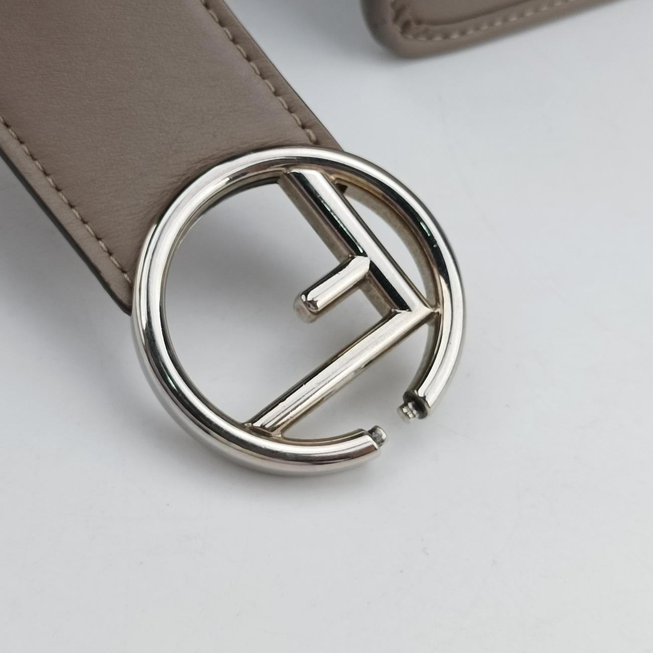 フェンディFendiキャナイエフ ベージュ レザー 8BT284 8BT284 2IH 198-8241