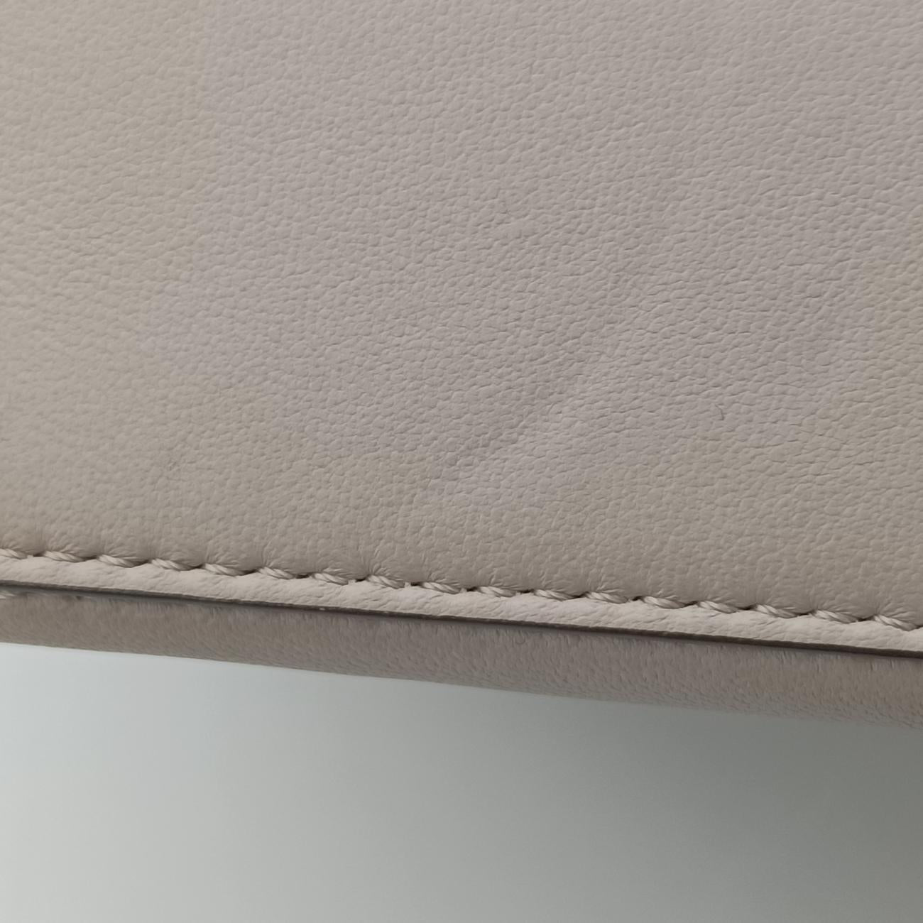 Dotcom Click Small Beige Leather 8BN299 8BN299-9NJ-178.8007ドットコム クリック スモール ベージュ レザー 8BN299 8BN299-9NJ-178.8007