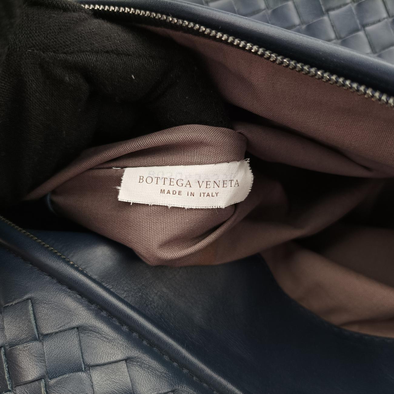 Intrecciato Navy lambskin B03045935Gイントレチャート ネイビー ラムスキン B03045935G