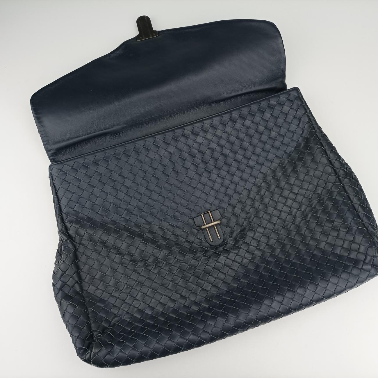 Intrecciato Navy lambskin B03045935Gイントレチャート ネイビー ラムスキン B03045935G