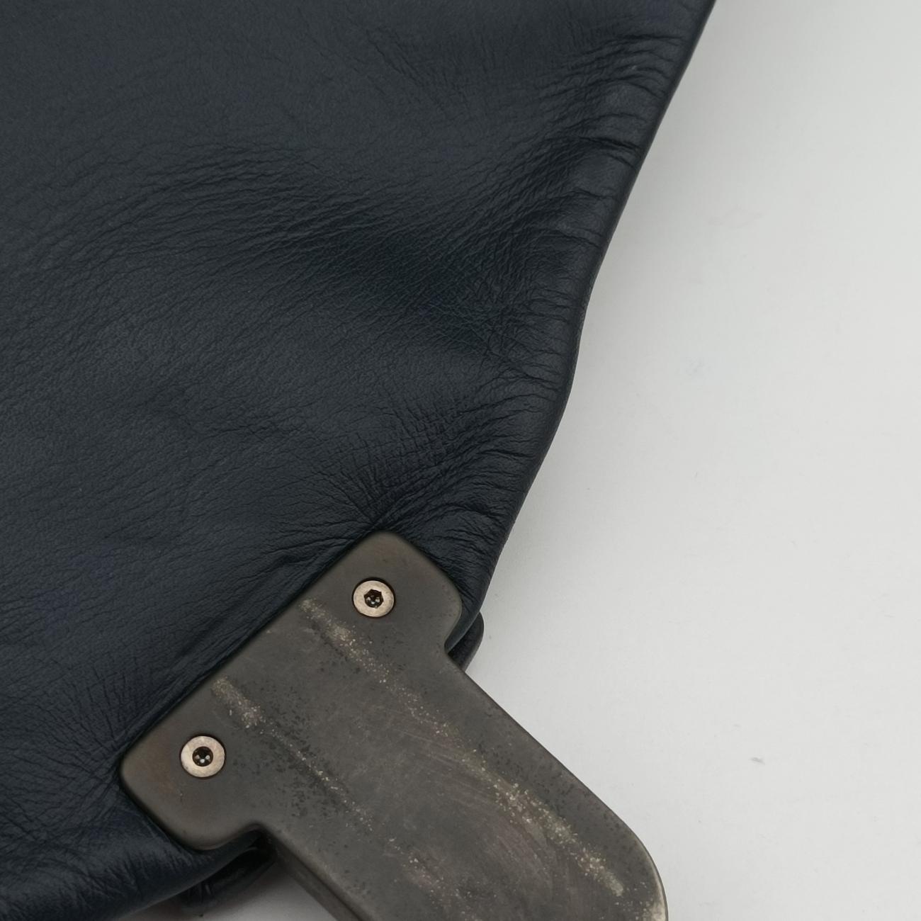 Intrecciato Navy lambskin B03045935Gイントレチャート ネイビー ラムスキン B03045935G