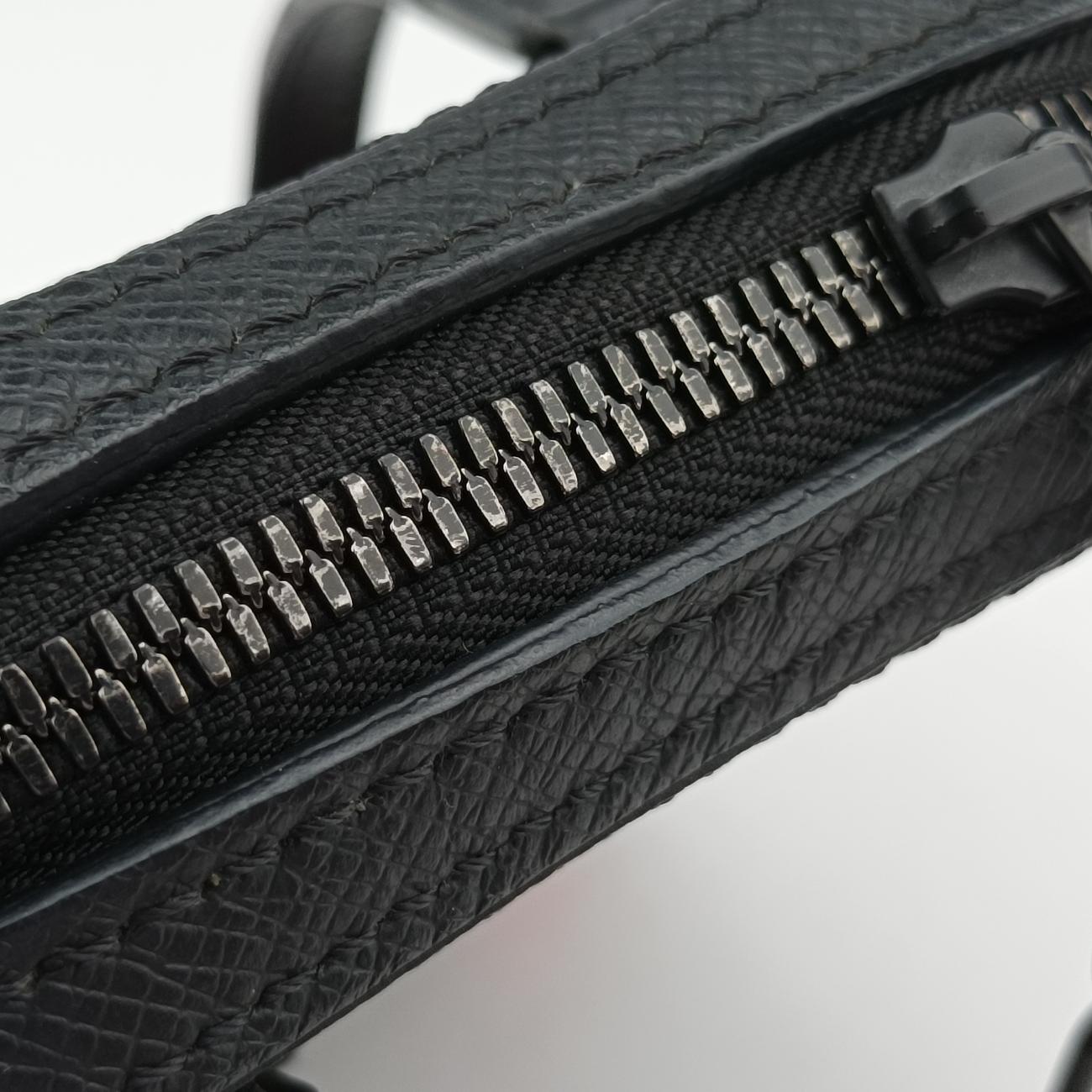 Danube Messenger black×multicolor Taiga M30332 CA1199ダヌーブメッセンジャー ブラック×マルチカラー タイガ M30332 CA1199