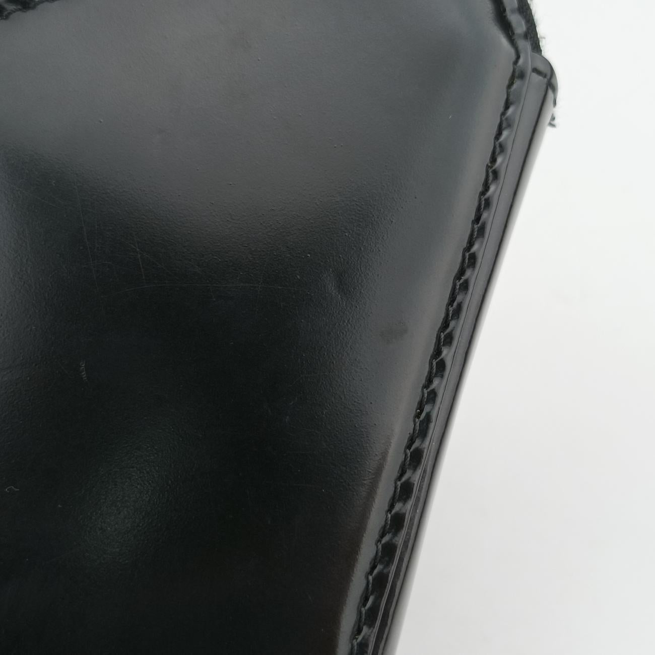 Triangle Crystal Black Leather 1NR015 234トライアングル ブラック レザー 1NR015 234