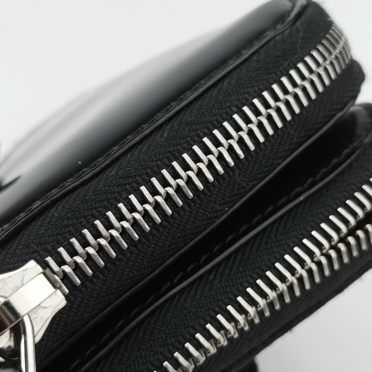 Triangle Crystal Black Leather 1NR015 234トライアングル ブラック レザー 1NR015 234