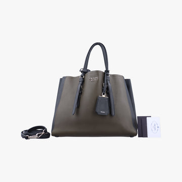 Prada City Calf Double Green×Black Leather 239/Eプラダ シティ カーフ ダブル グリーン×ブラック レザー 239/E