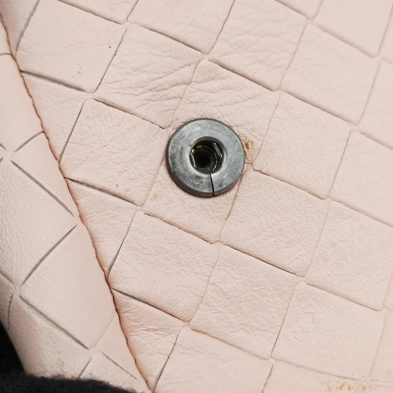 Intreccaito pink lambskin B04022220Yイントレチャート ピンク ラムスキン B04022220Y