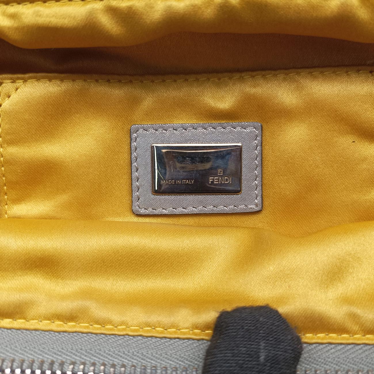 Logo Clutch Silver Leather 8BP041 2258~8BP041~BKL~098ロゴクラッチ シルバー レザー 8BP041 2258~8BP041~BKL~098