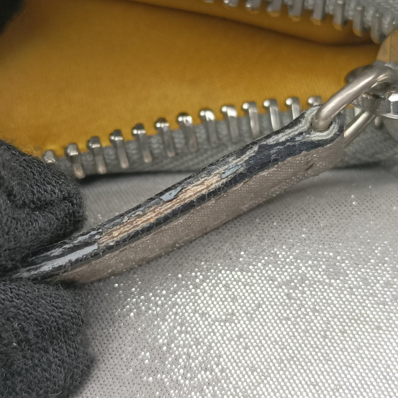 Logo Clutch Silver Leather 8BP041 2258~8BP041~BKL~098ロゴクラッチ シルバー レザー 8BP041 2258~8BP041~BKL~098