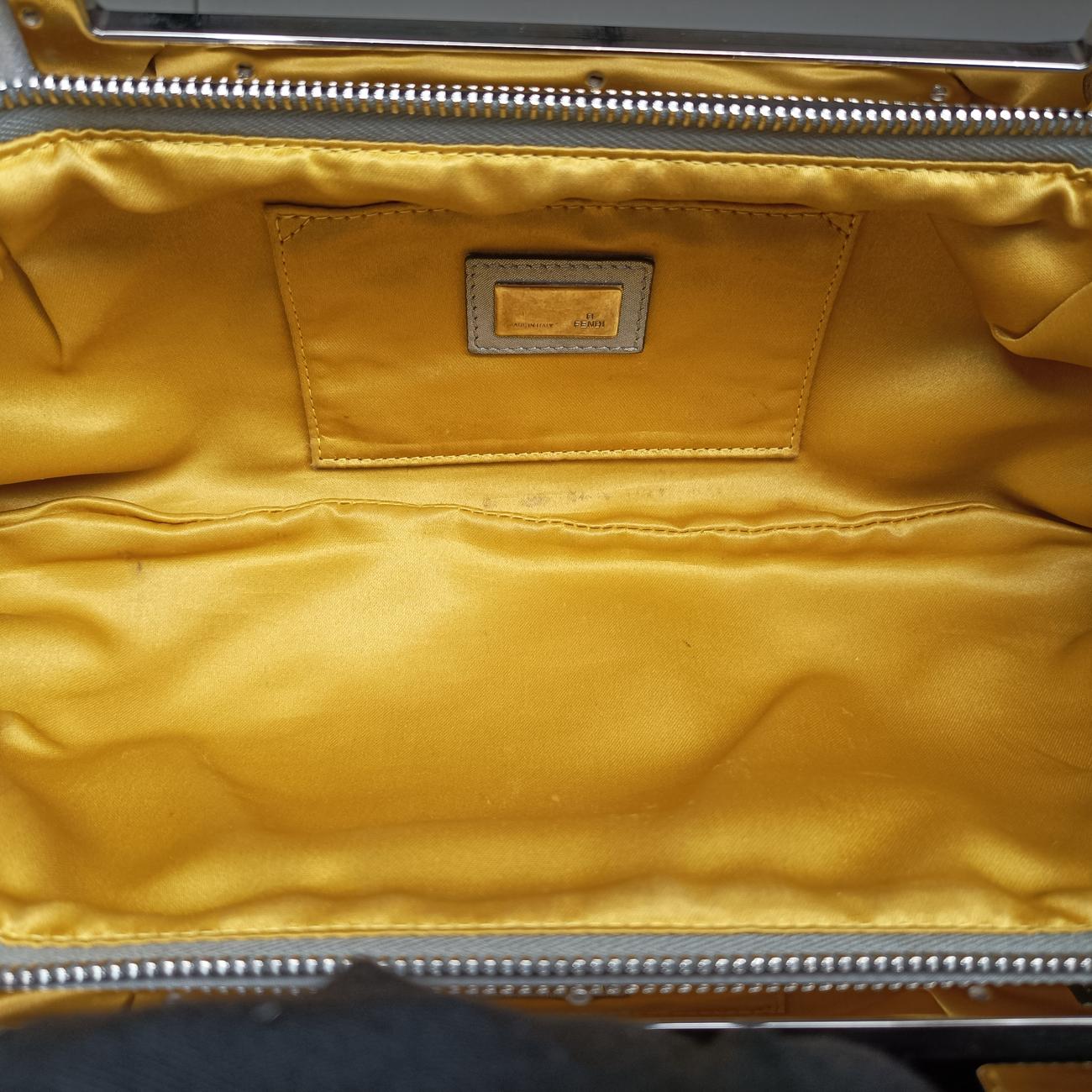 Logo Clutch Silver Leather 8BP041 2258~8BP041~BKL~098ロゴクラッチ シルバー レザー 8BP041 2258~8BP041~BKL~098