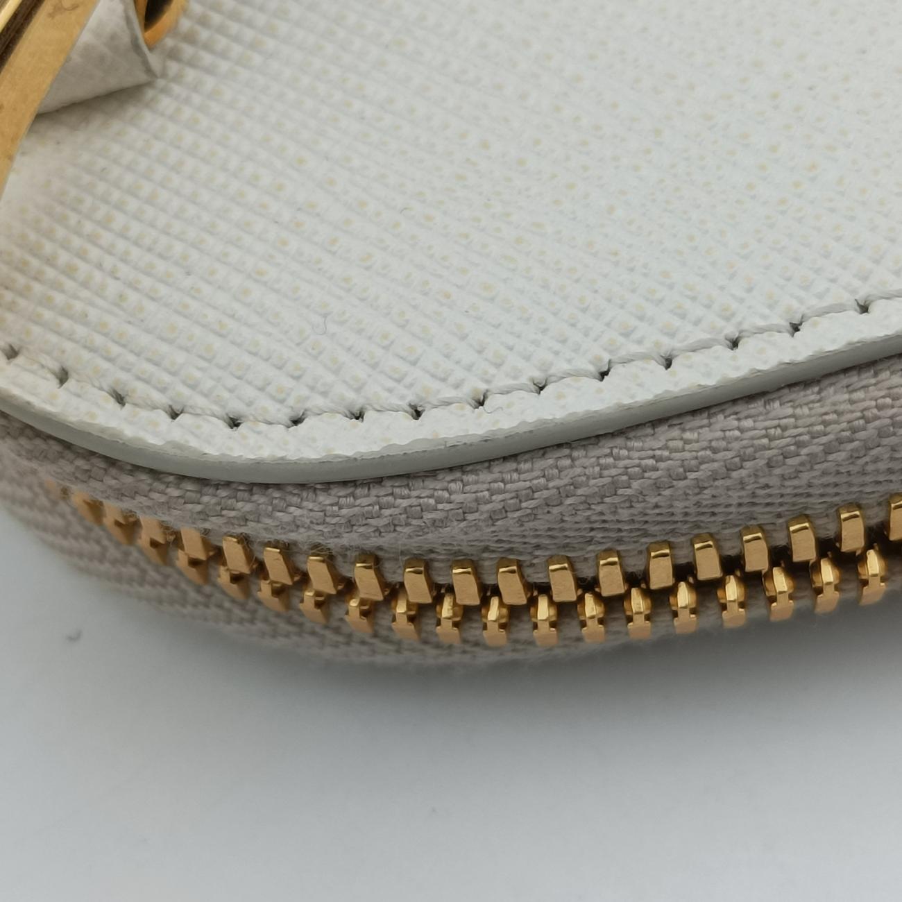 Triangle logo White Saffiano Leather 1DH030 85三角ロゴ ホワイト サフィアーノレザー 1DH030 85