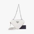 Triangle Logo Plate White SAFFIANO Leather 1NR015 234トライアングルロゴ ホワイト サフィアーノレザー 1NR015 234